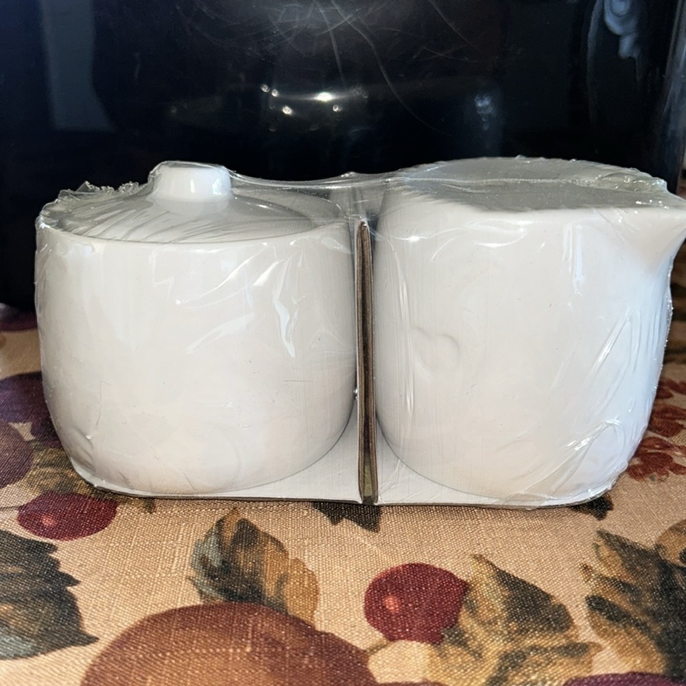 Target 🎯 Creamer and Sugar Set x2!